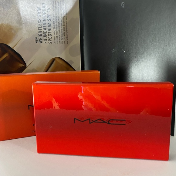 MAC Eye Shadow X 8: Year Of Glam 10.4g / 0.36 OZ LIMITED EDITION, New With Box - Picture 8 of 11